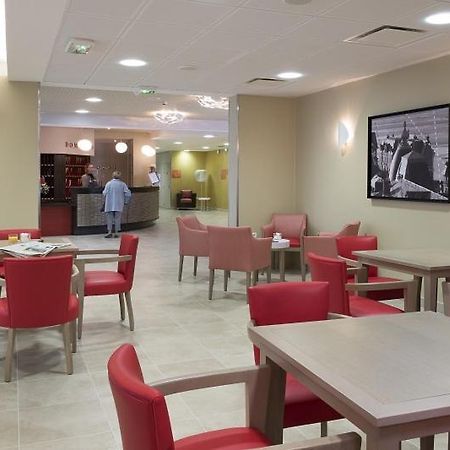 Domitys Le Carrousel Aparthotel Кабур Екстериор снимка
