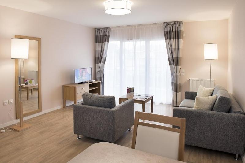 Domitys Le Carrousel Aparthotel Кабур Екстериор снимка