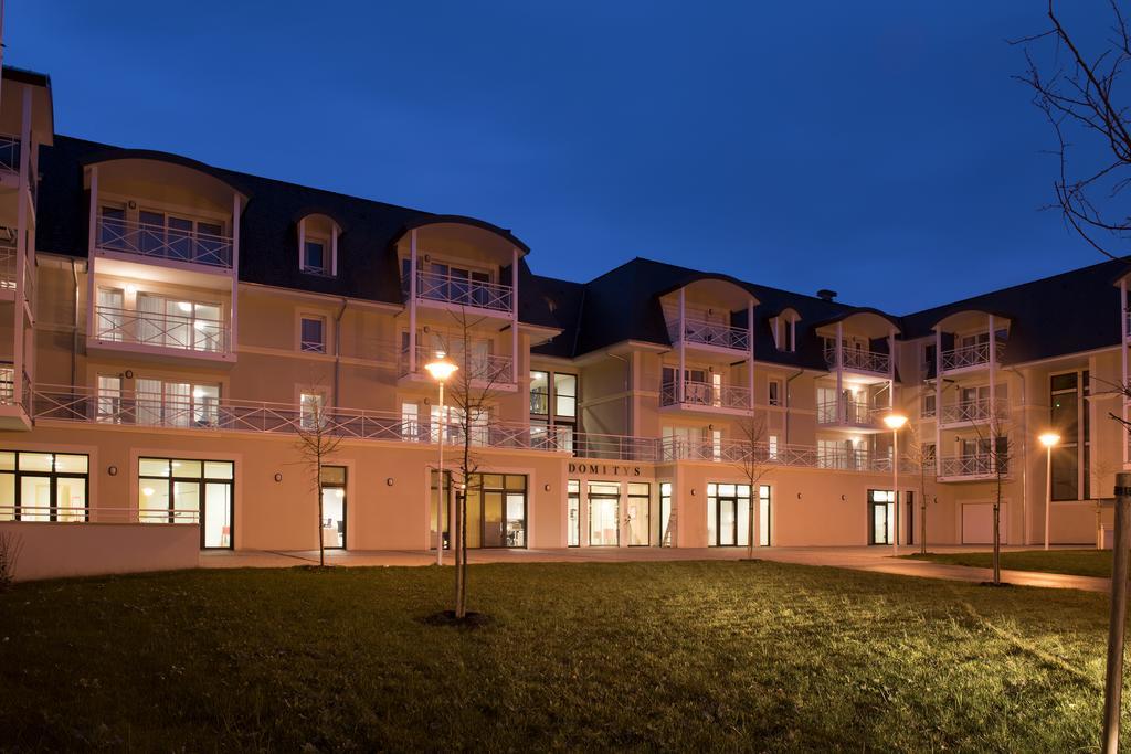 Domitys Le Carrousel Aparthotel Кабур Стая снимка