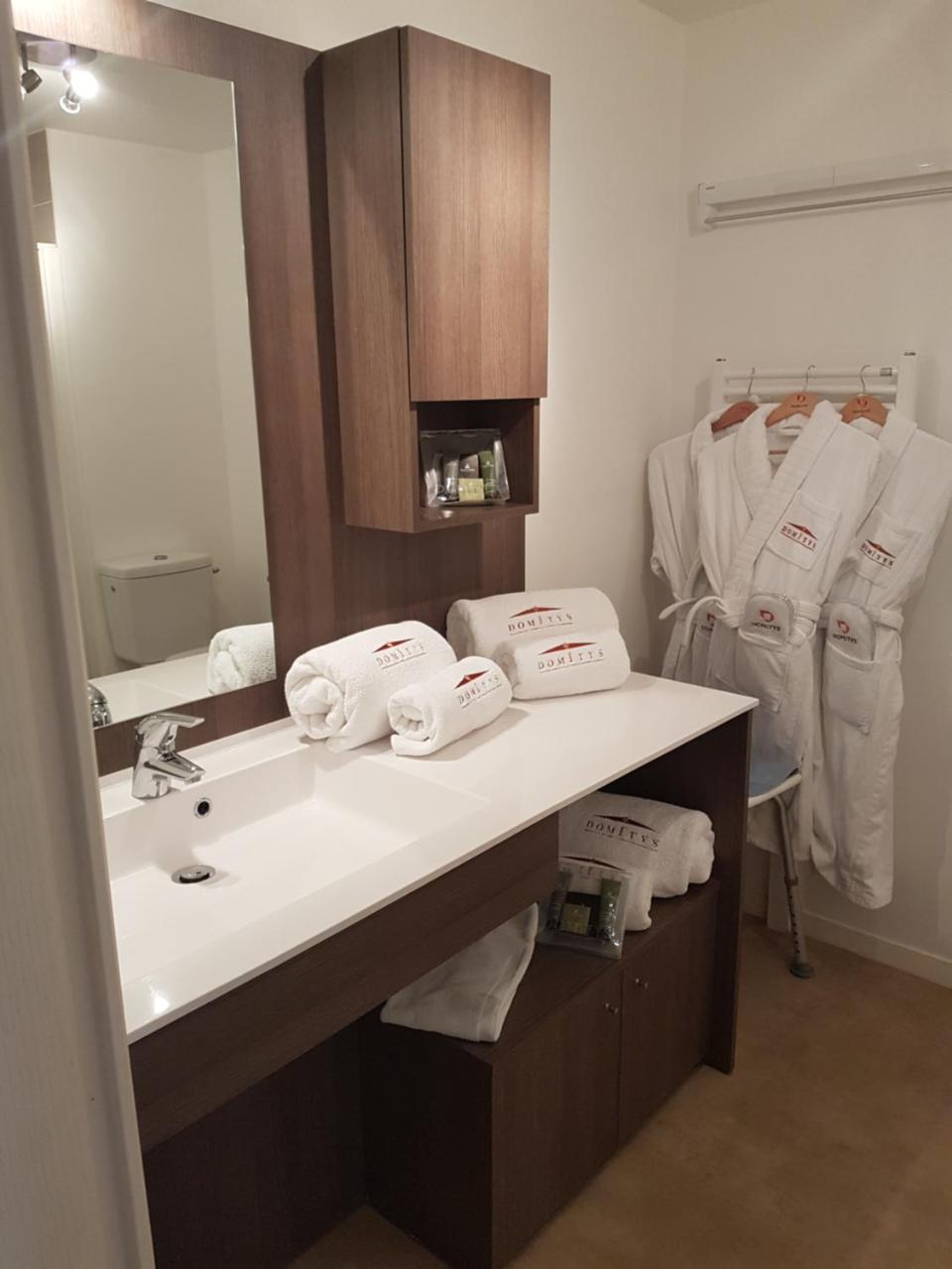 Domitys Le Carrousel Aparthotel Кабур Екстериор снимка