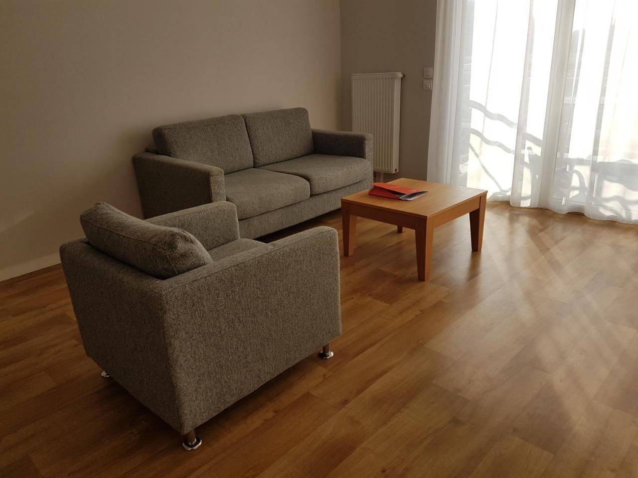 Domitys Le Carrousel Aparthotel Кабур Екстериор снимка